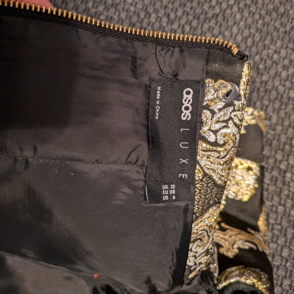 ASOS LUXE jacquard triple ruffle bardot top in black and gold (UK 10/US 6) - Picture 6 of 6